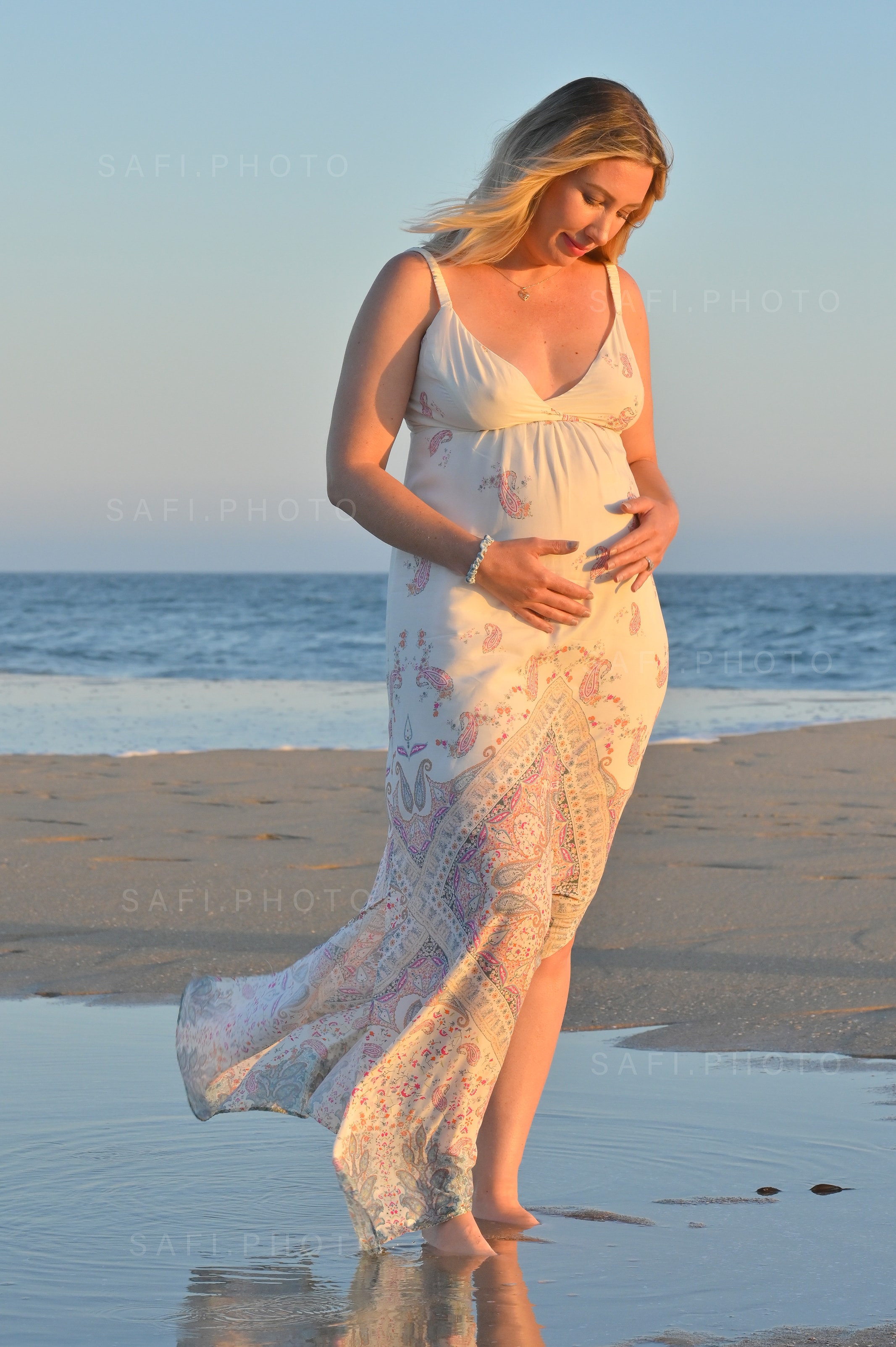 Maternity session by Ebi Safi Photography